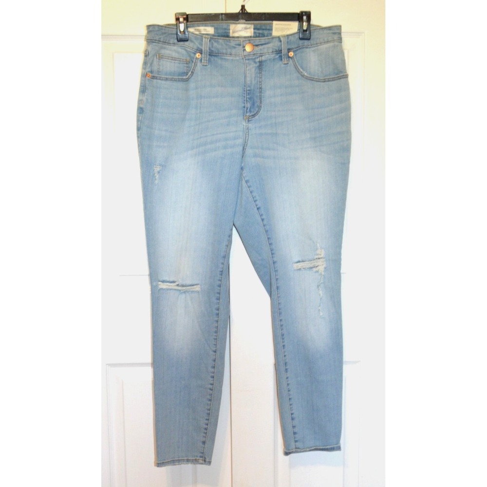 Universal Thread Mid Rise Curvy Skinny Jeans Womens‎ Size 16W Distressed Light
